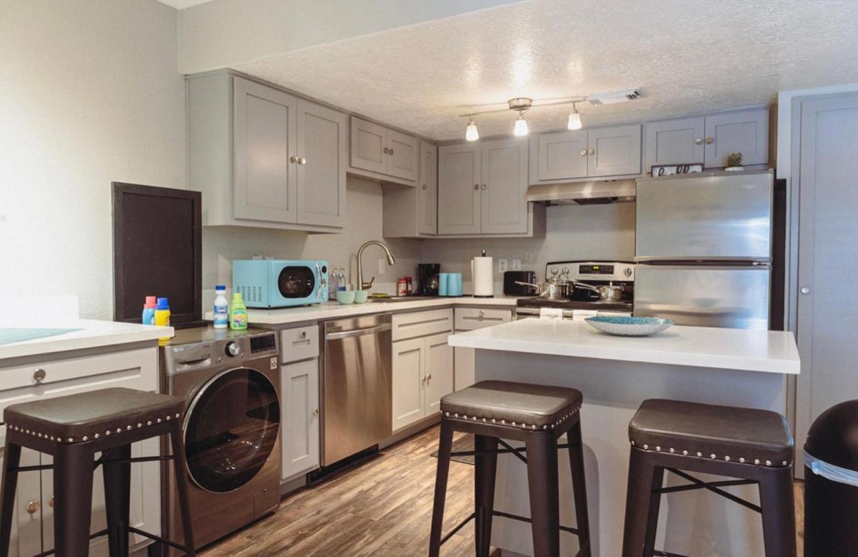 Premium Styled 2 Bedroom Apt In The Heart Of The Heights Хюстън Екстериор снимка